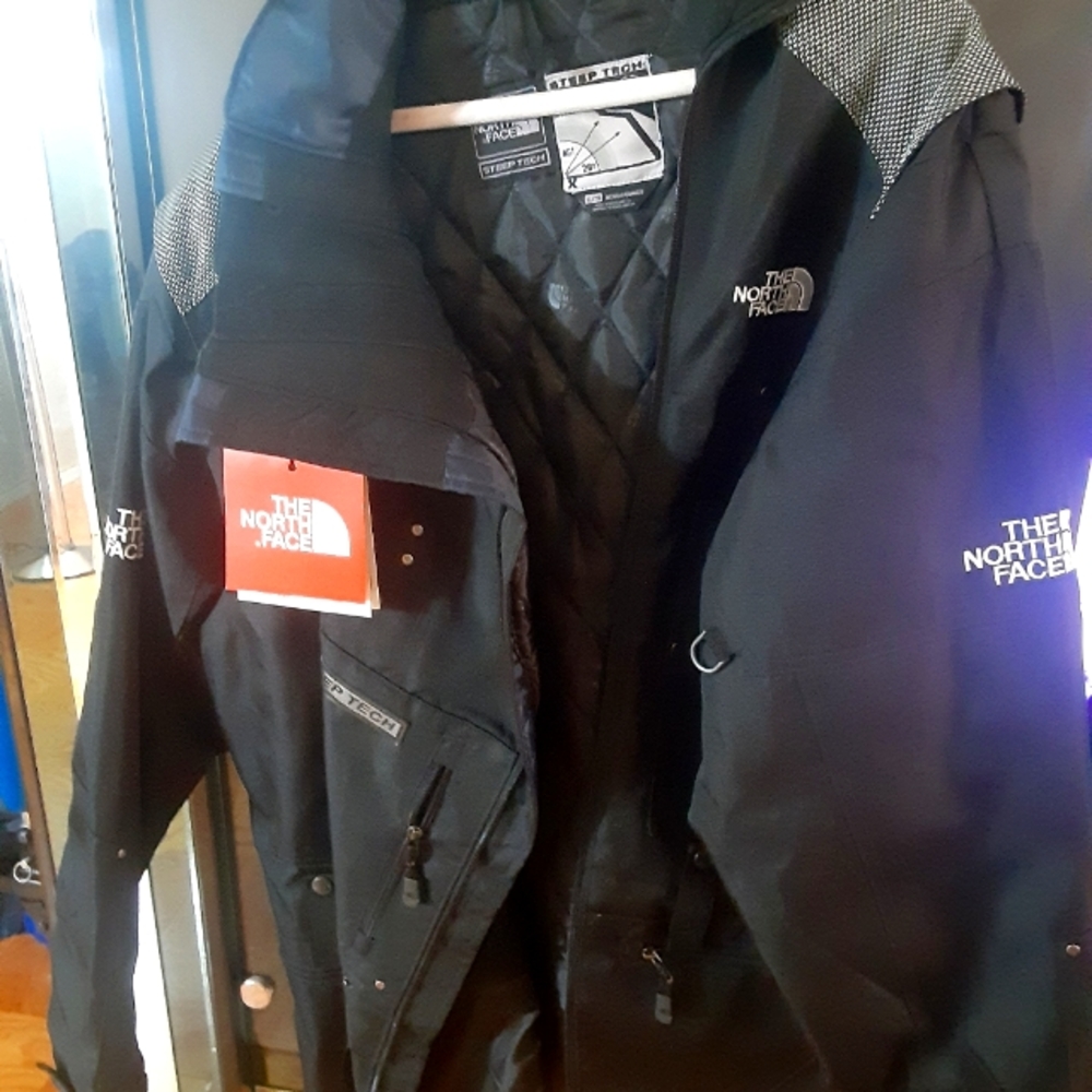 Nwt north face Gortex jacket